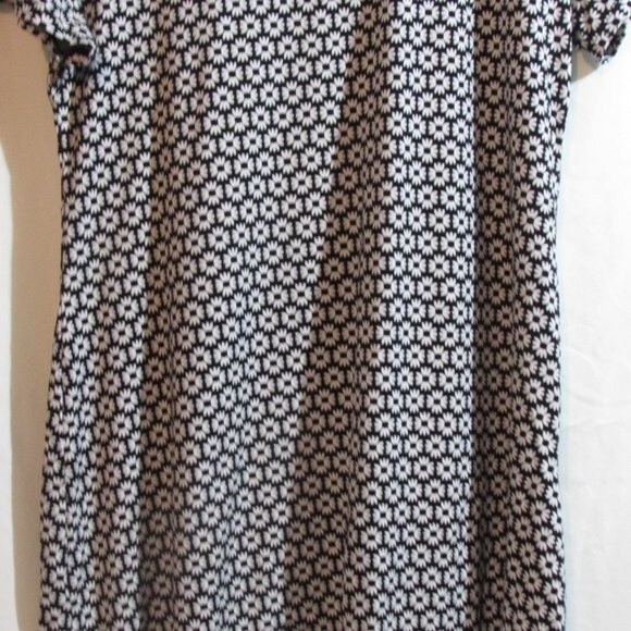 TALBOTS DRESS SIZE LARGE PETITE DITSY FLOWERS DAISIES BLACK WHITE STRETCH SUMME… - Picture 3 of 10